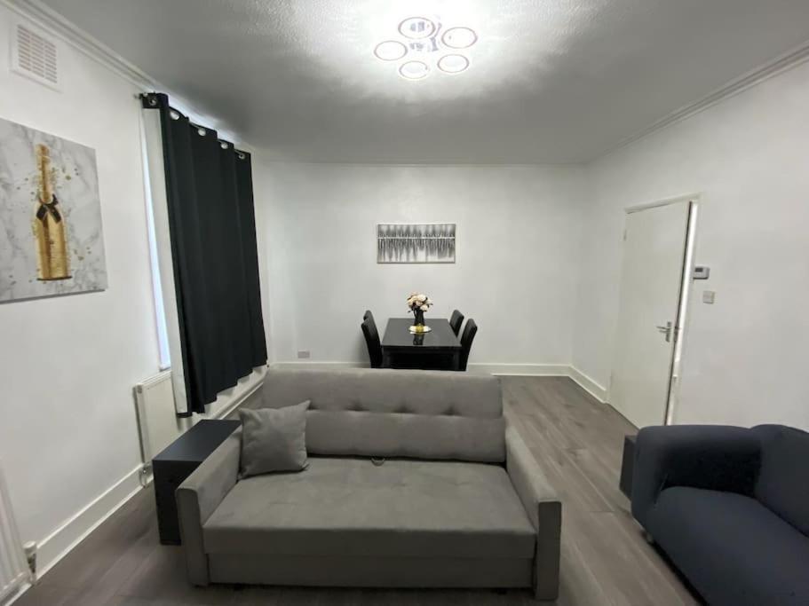 2 Bedroom Flat In London Exterior photo