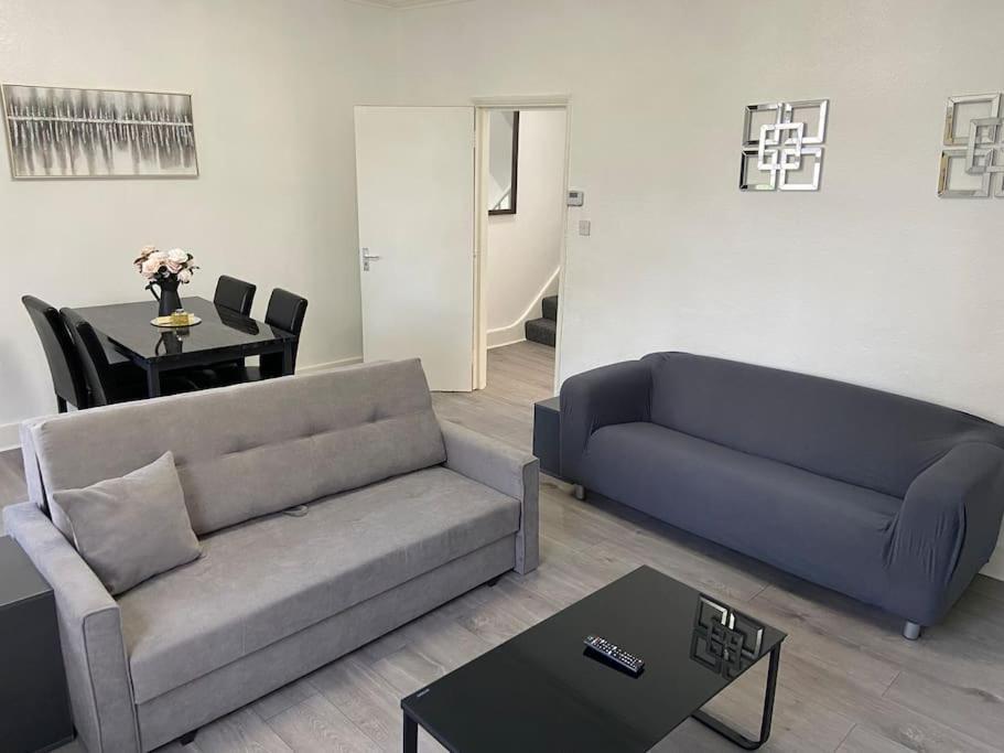 2 Bedroom Flat In London Exterior photo